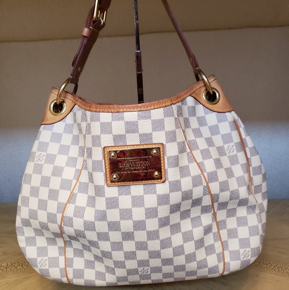Louis Vuitton Handbag - Picture 1 of 6